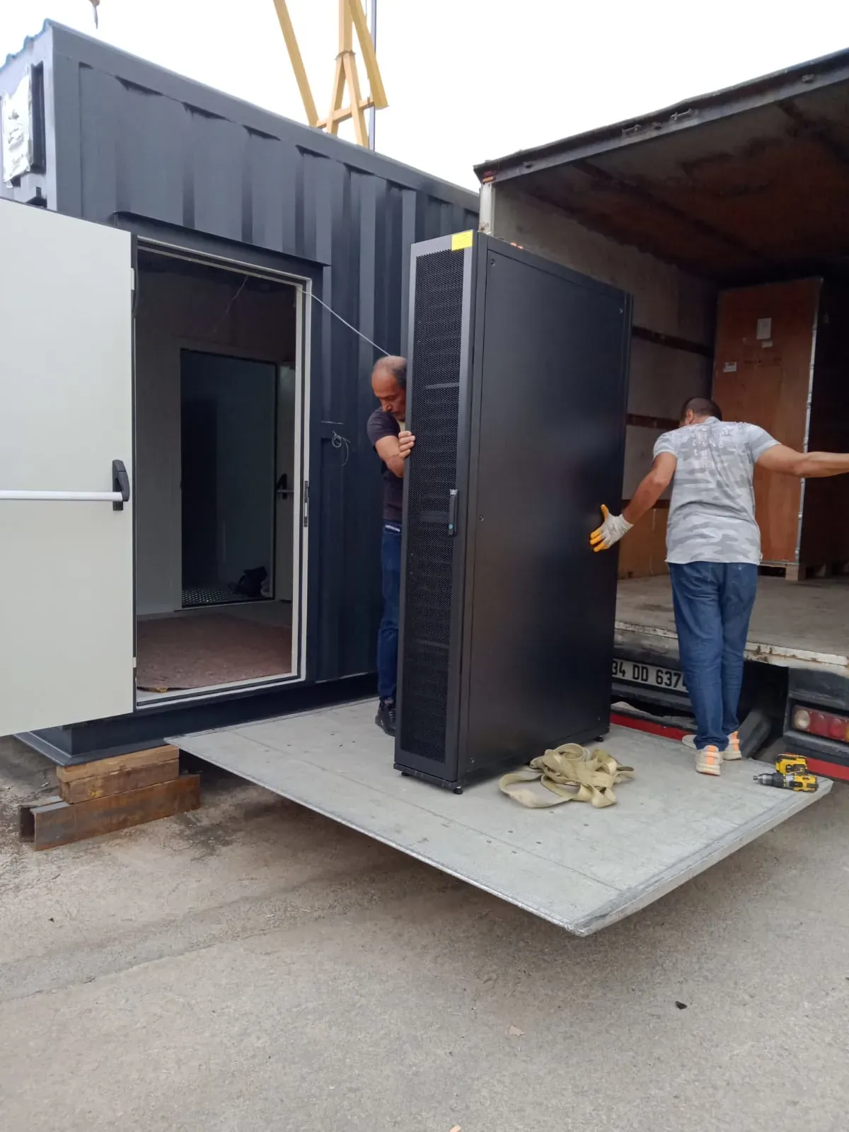 Instalação de um container de data center